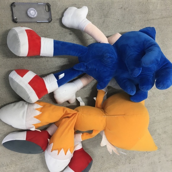 $25 ONE DAY ONLY ⬅️⬅️⬅️⬅️Two Sonic and Tails Large Plushies - Picture 12 of 12
